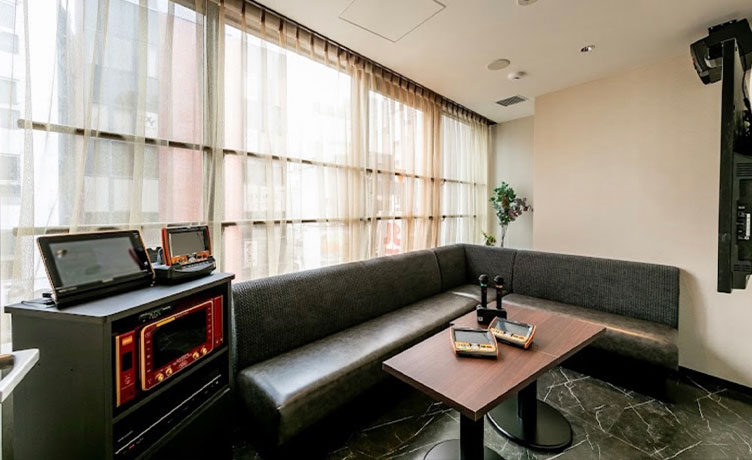 明るさも広さも◎の個室、仲間だけの貸切パーティーにも使いやすい空間